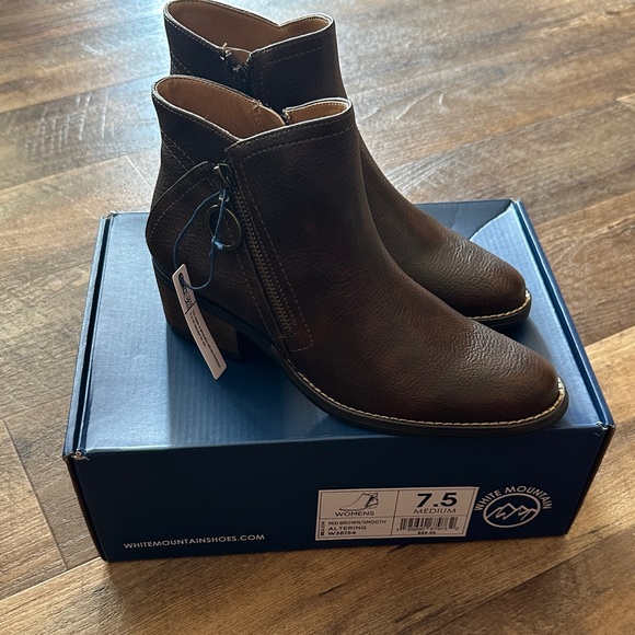 White Mountain Shoes - White Mountain Dark Brown Ankle Boots